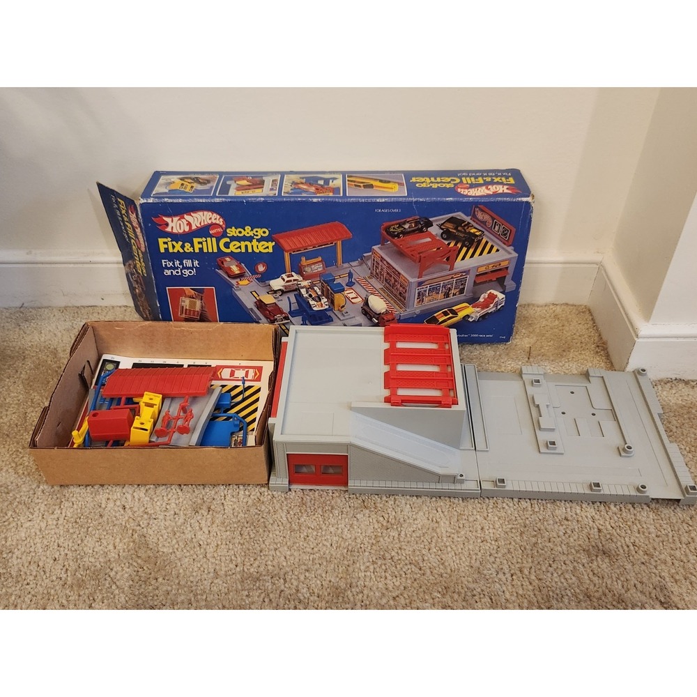 Hot Wheels #1142 Sto & Go Fix & Fill Center
